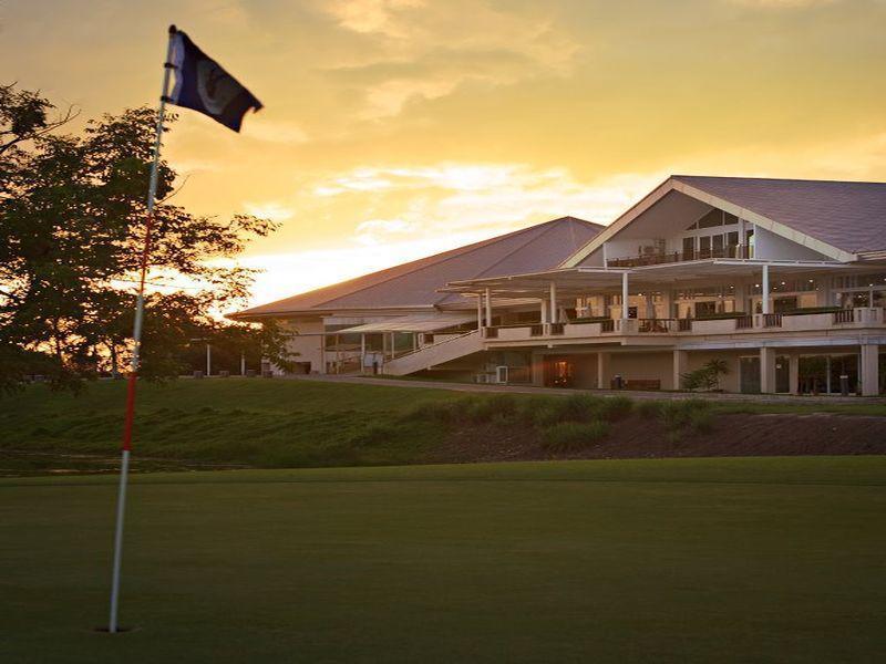 Uniland Golf & Resort Nakhon Pathom Ngoại thất bức ảnh